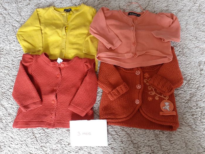 lot de 4 gilets 3 mois