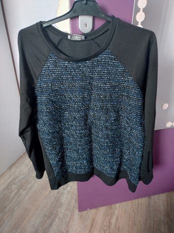 Pull noir et bleu taille 3