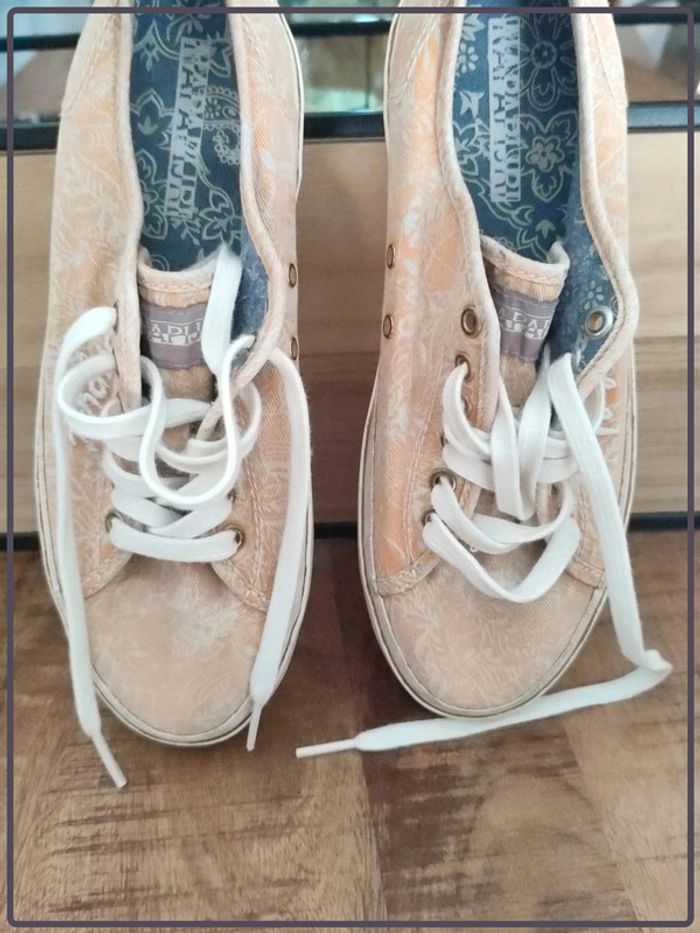 Baskets neuves pointure 37 de marque Napapijri