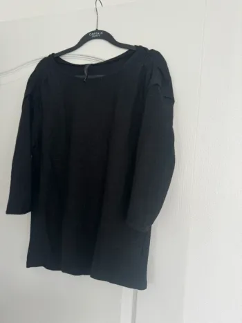 Joli pull léger pailleté