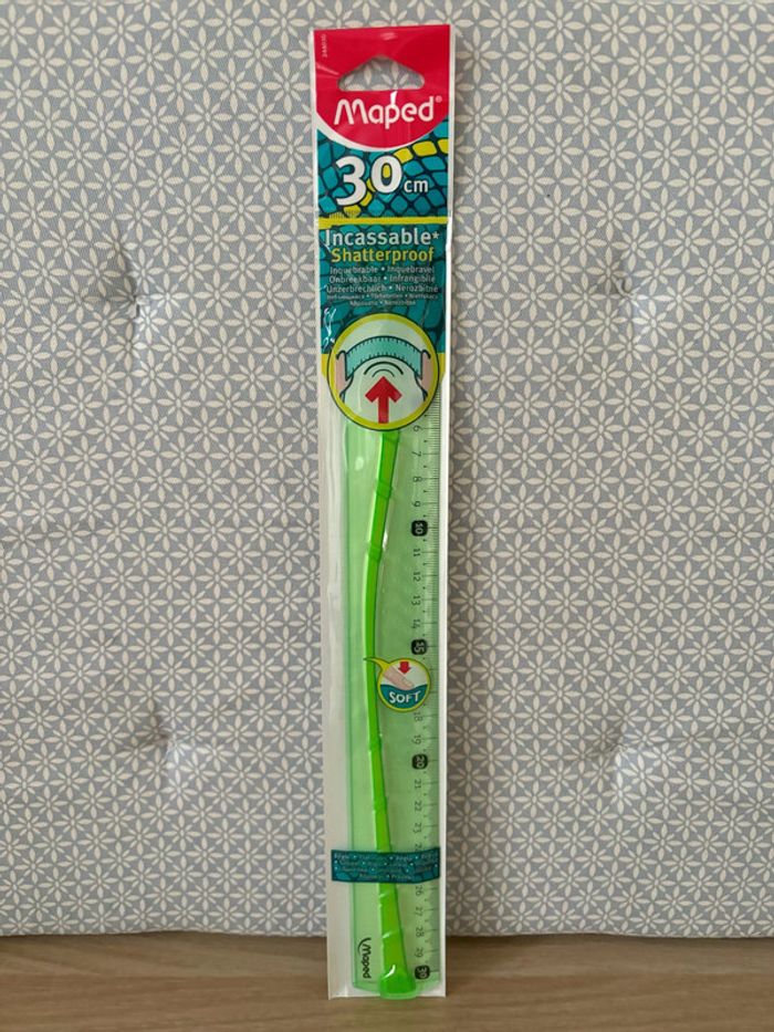 Règle Plate Incassable "Flex" 30cm Verte