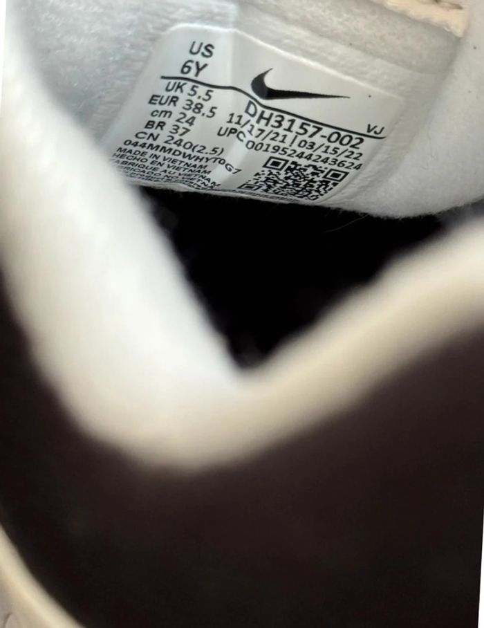 Nike Air Max Dawn - Black - photo numéro 5