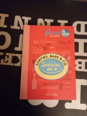 Livre Paris le guide sortie,bar & co Neuf