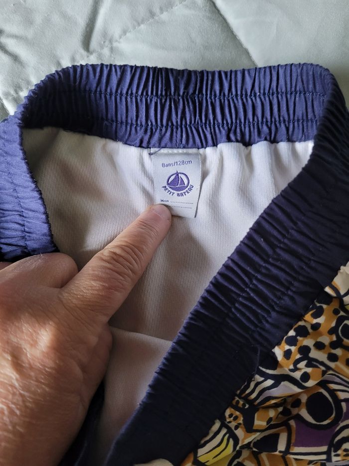 short de plage petit bateau 8ans (10e) - photo numéro 3