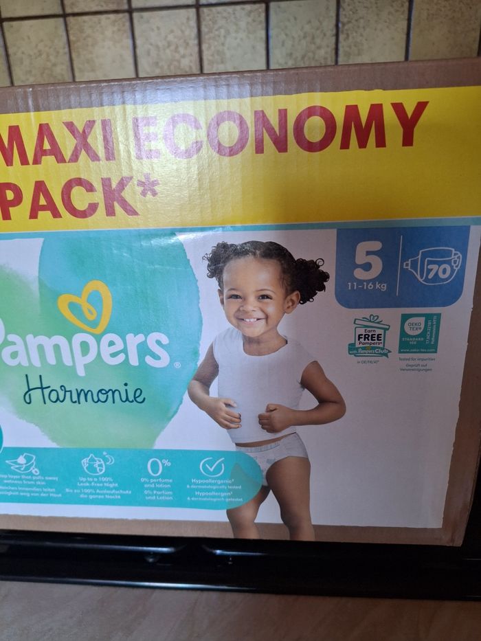 70 pampers Harmonie taille 5 pour bébé  de 11 à 16 kg - photo numéro 2