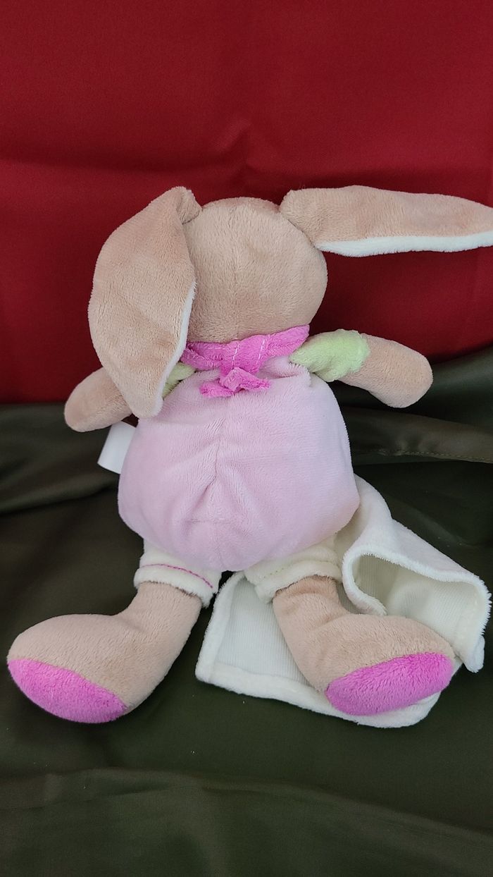 Doudou lapin rose vert blanc mouchoir BABY NAT - photo numéro 2