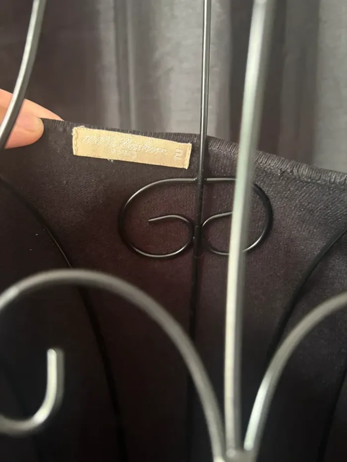 Jolie pull 100% Fashion Paris – Taille unique – bon état - photo numéro 4