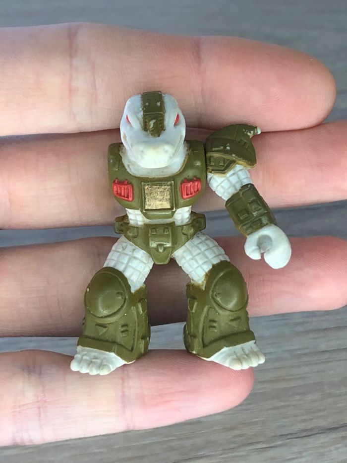 Lot de deux figurines vintages Hasbro takara battle beats dragonautes - photo numéro 3