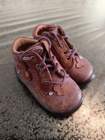 Chaussures taille 18