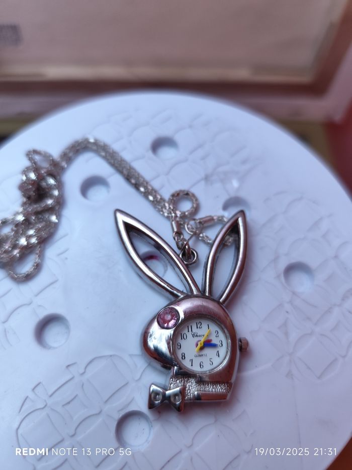 Montre pendentif lapin neuve - photo numéro 2