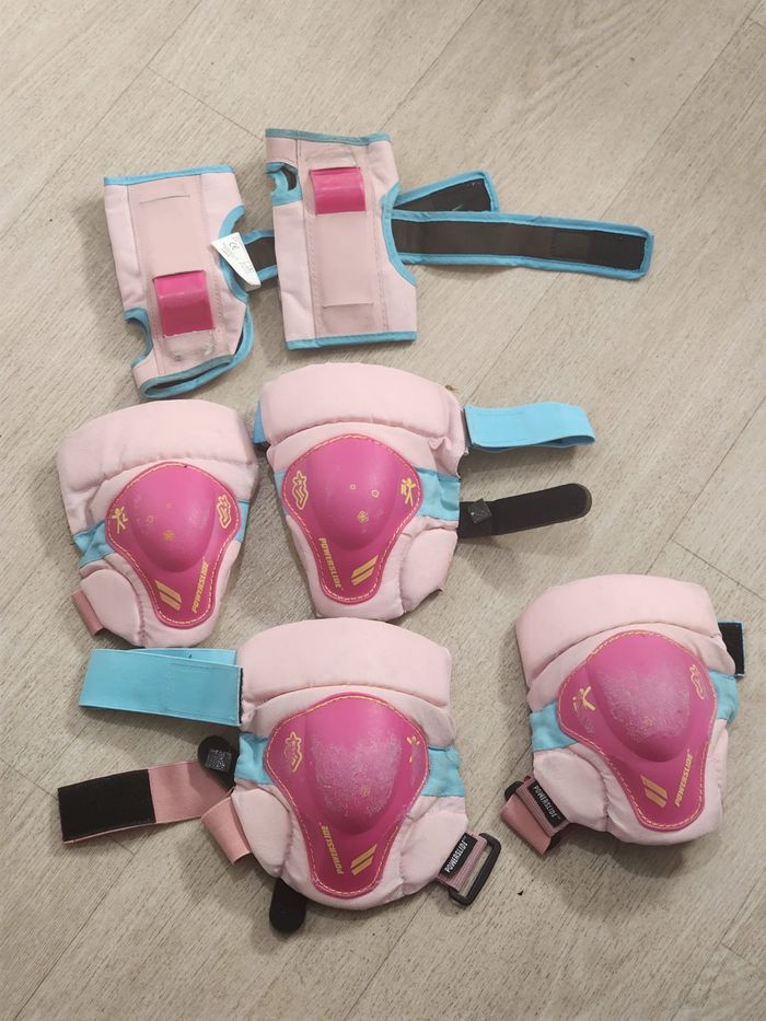 Kit protections enfant – casque + genouillères/coudières/poignets - photo numéro 4