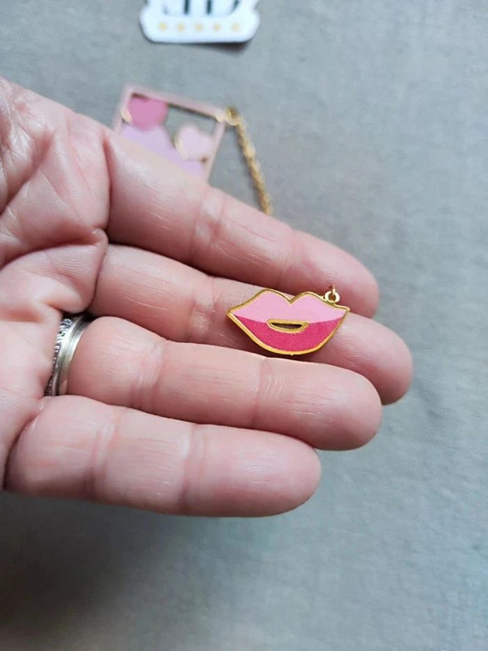 Marque page doré Stitch - photo numéro 4