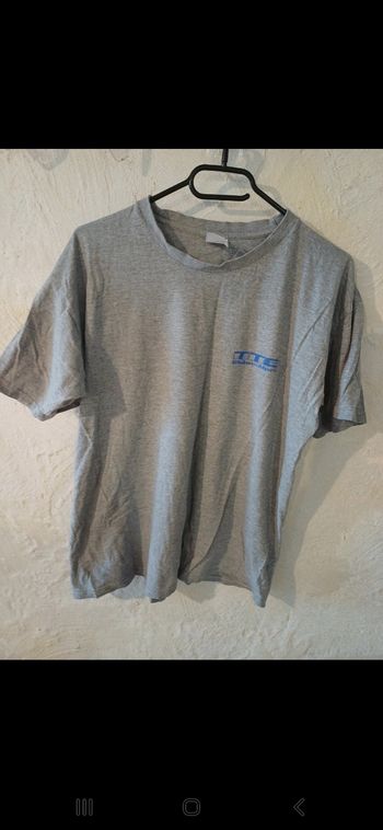 T.shirt homme taille 40