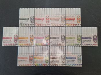 Lot de 14 boîtes de feutres acryliques – 126 feutres, multicolores