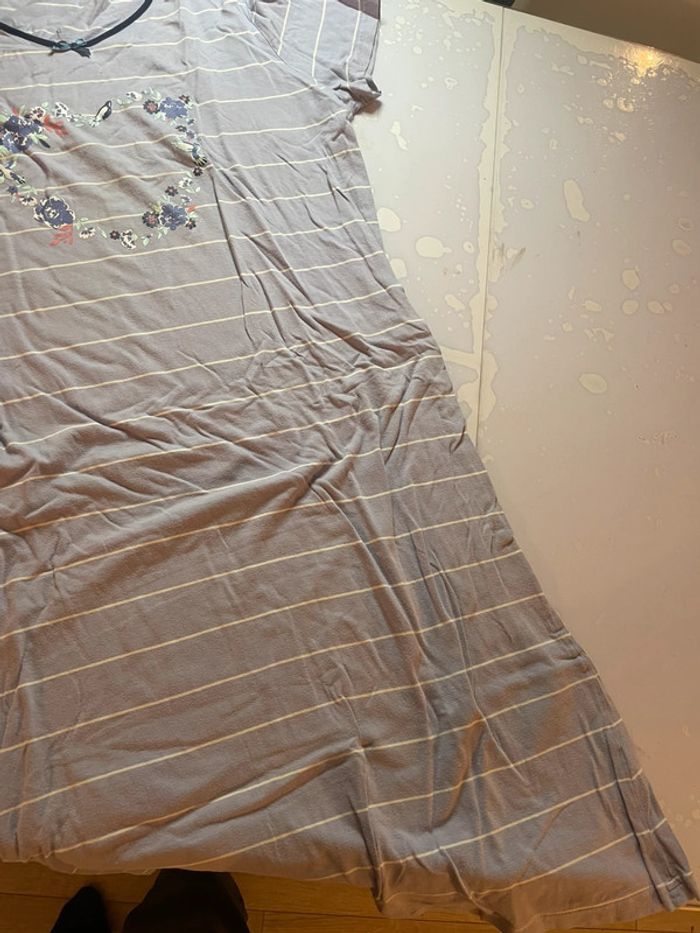 Robe de nuit taille L - photo numéro 2