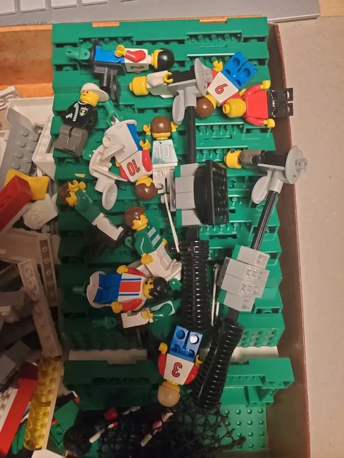 Lot de lego football. - photo numéro 2