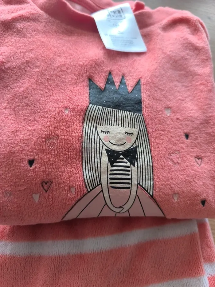 Pyjama 2 pièces , fille , 4 ans , en velours , excellent état - photo numéro 2