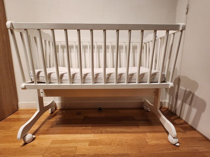 Lit bébé +matelas - photo numéro 3