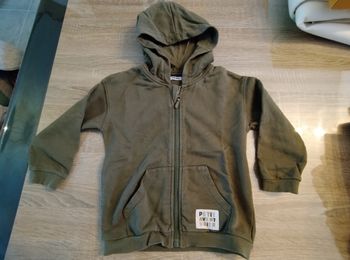 Gilet zippé à capuche 3 ans 