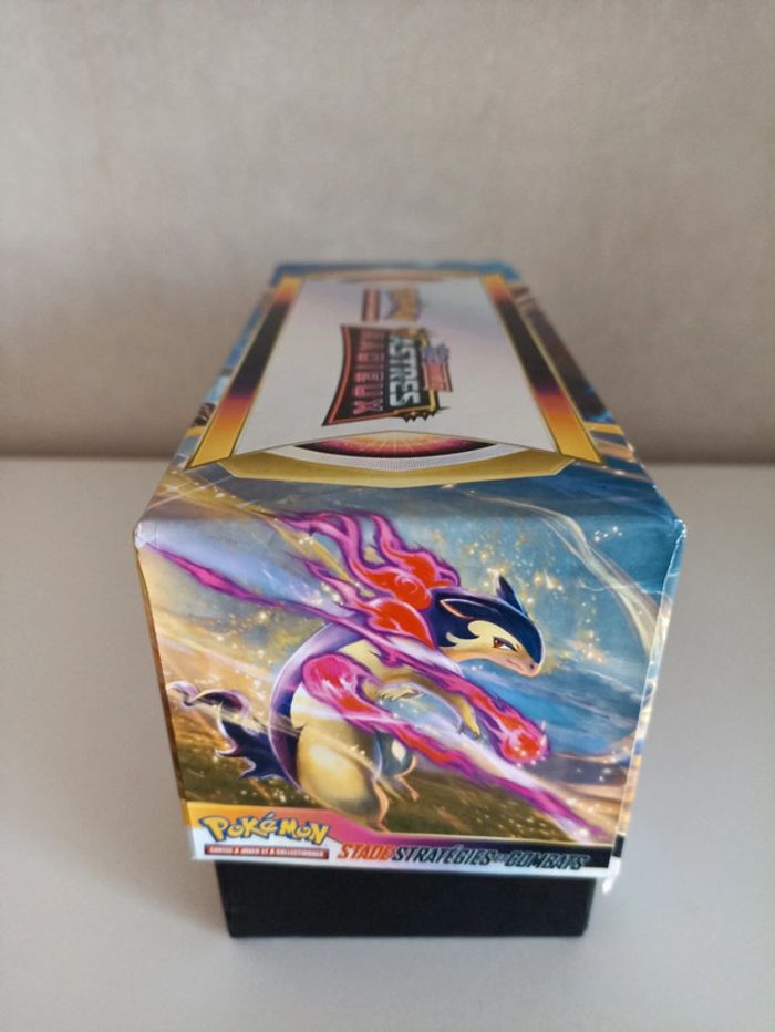 ETB pokémon vide - photo numéro 2