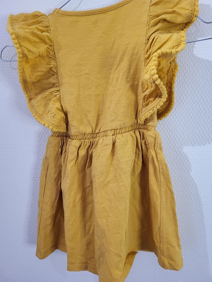 Robe moutarde - photo numéro 2