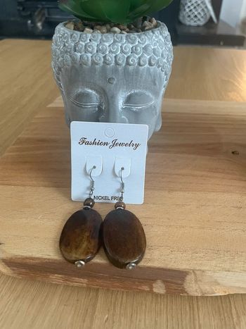 Boucles d’oreilles marron
