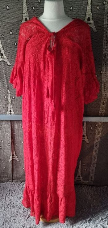 Robe rouge longue ajouré taille 52-58