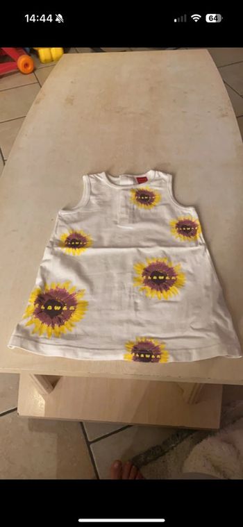 Robe blanche Fleurie Taille 18 mois