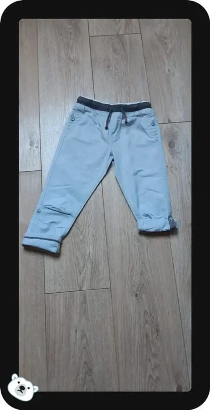 Pantalon obaibi 3 ans grise clair en très bon état - photo numéro 3