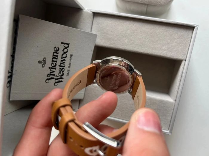 Montre Vivienne Westwood 37mm - photo numéro 4