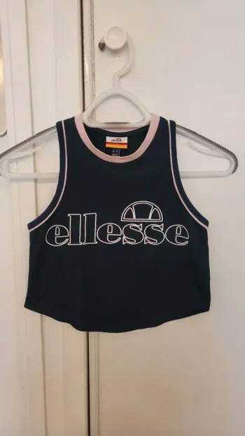 Crop top T-shirt court sans manche col rond