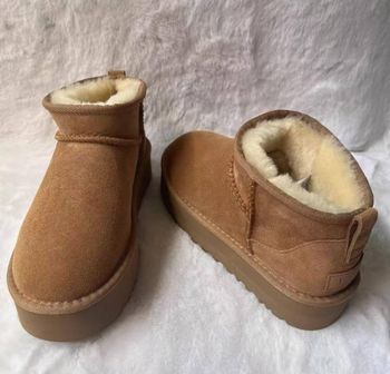 Uggs mini camel P37