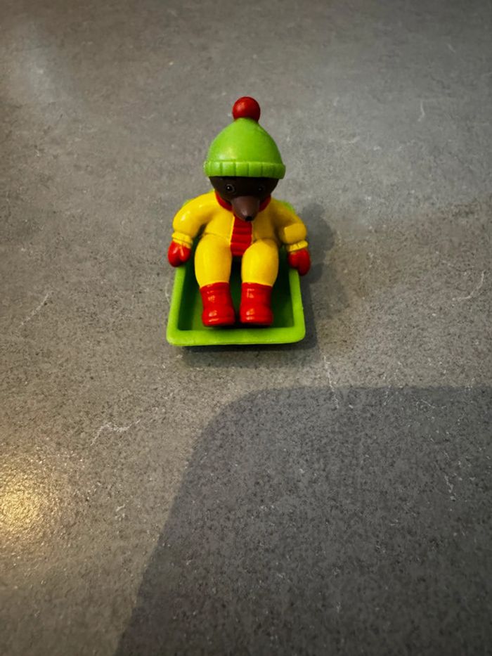 Petit ours brun sur sa luge - Bayard presse