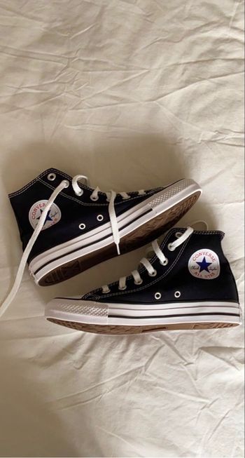 Converse Noire 