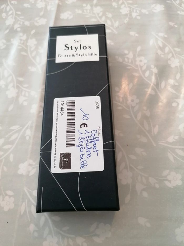 Coffret de stylos - photo numéro 2