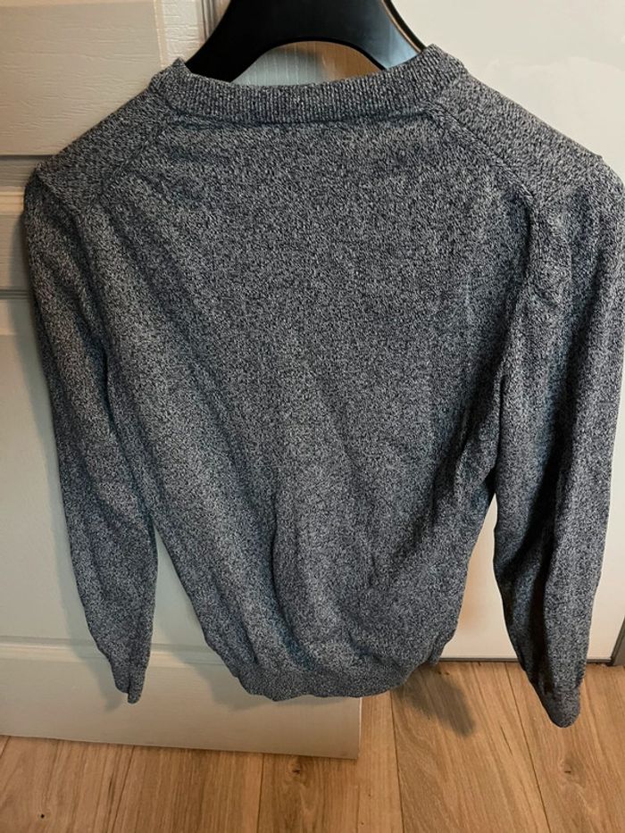 Pull gris Lacoste - photo numéro 3