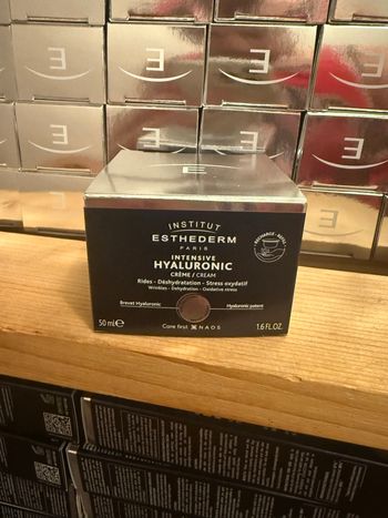 Crème esthederm
