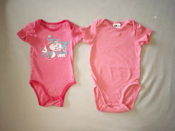 Lot de 2 bodies 6 mois rose