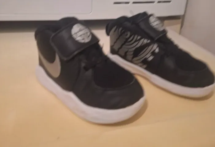 🎀 basket nike teamhustle taille 25 🎀 - photo numéro 2