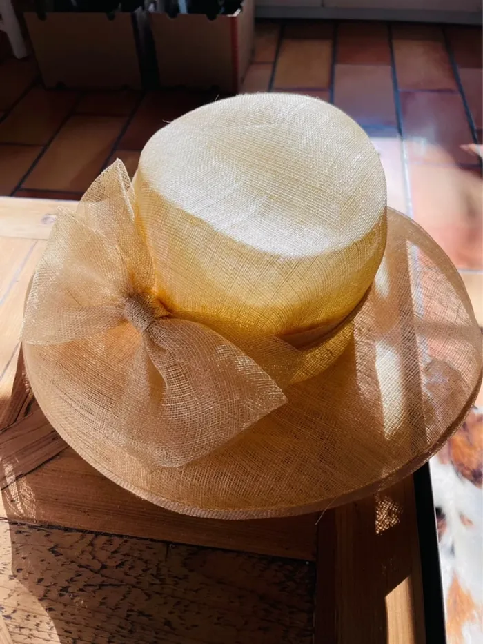 Chapeau beige Vintage