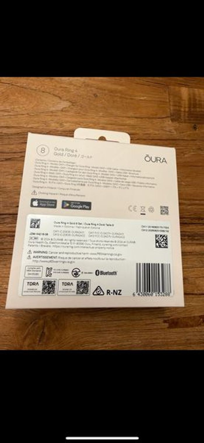 OURA Ring 4 Gold 8 neuf - photo numéro 3
