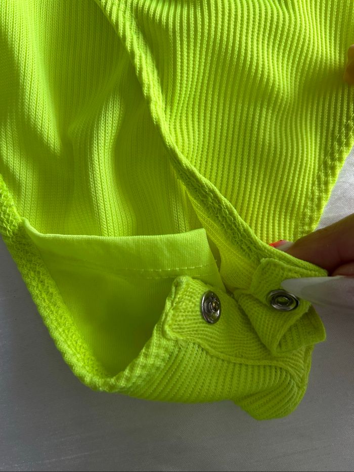 Body jaune fluo - photo numéro 2