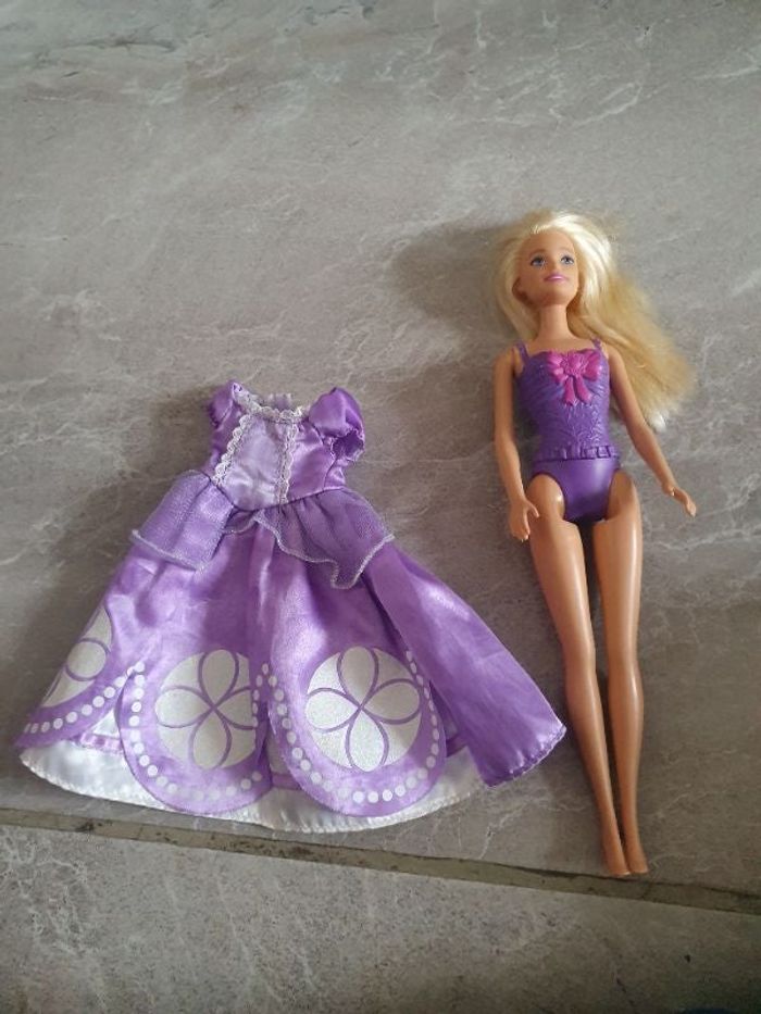 Poupée Barbie