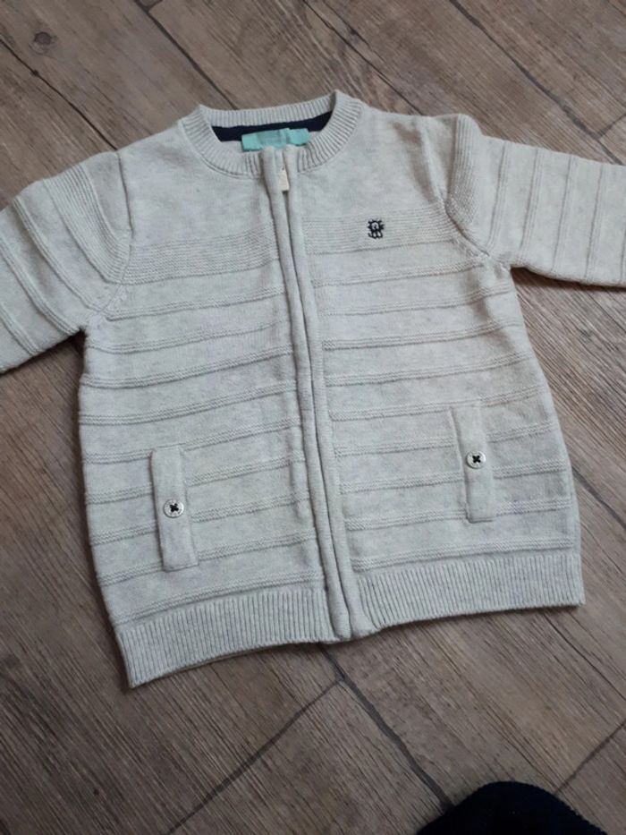Gilet okaidi 6 mois - photo numéro 2