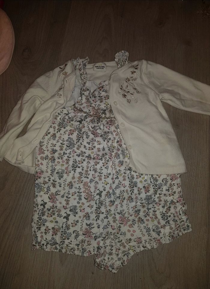 Ensemble tape à l'œil