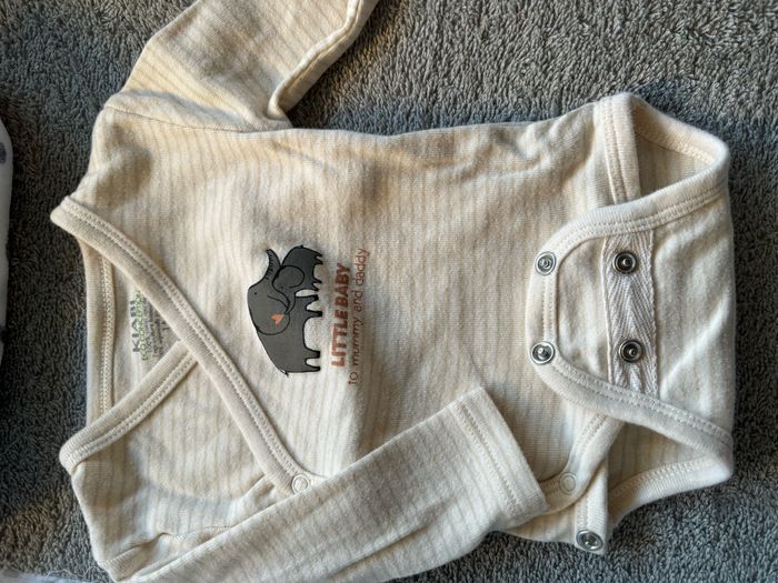 Lot de 2 bodies 1 mois - photo numéro 2