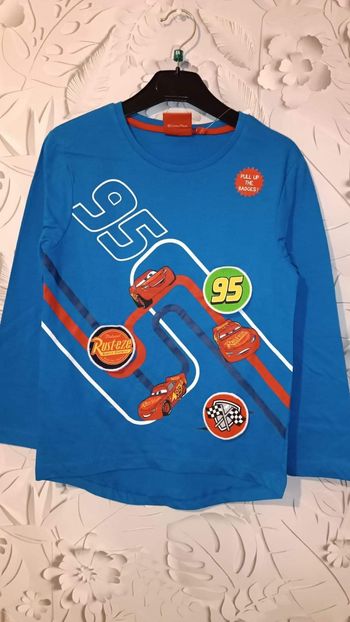 Tee-shirt cars