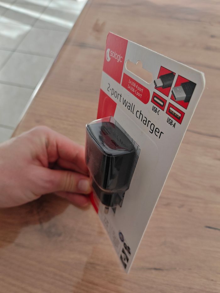 Chargeur charge rapide USB-A et USB-C - photo numéro 2