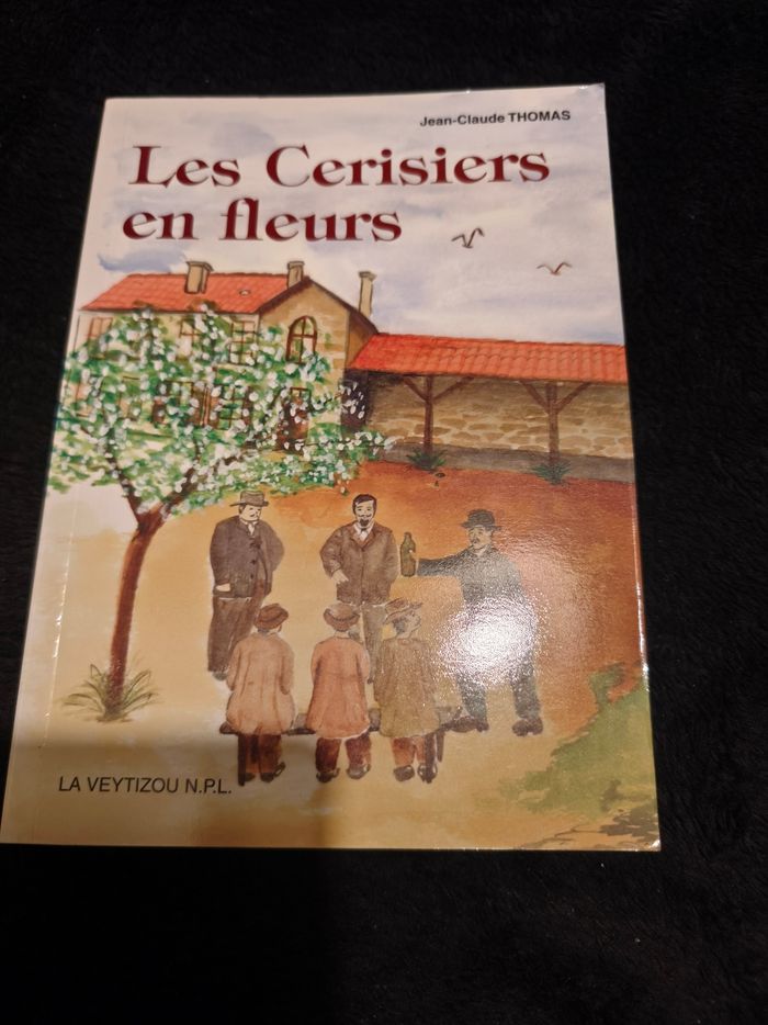 Livre les cerisiers en fleurs