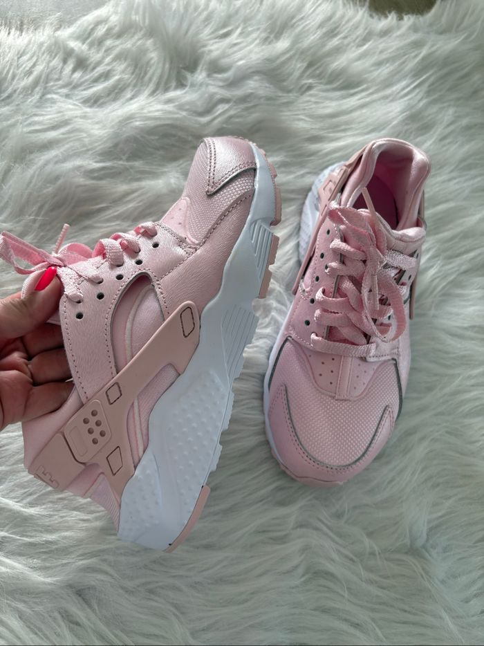 Nike Huarache neuve pointure 36 - photo numéro 4